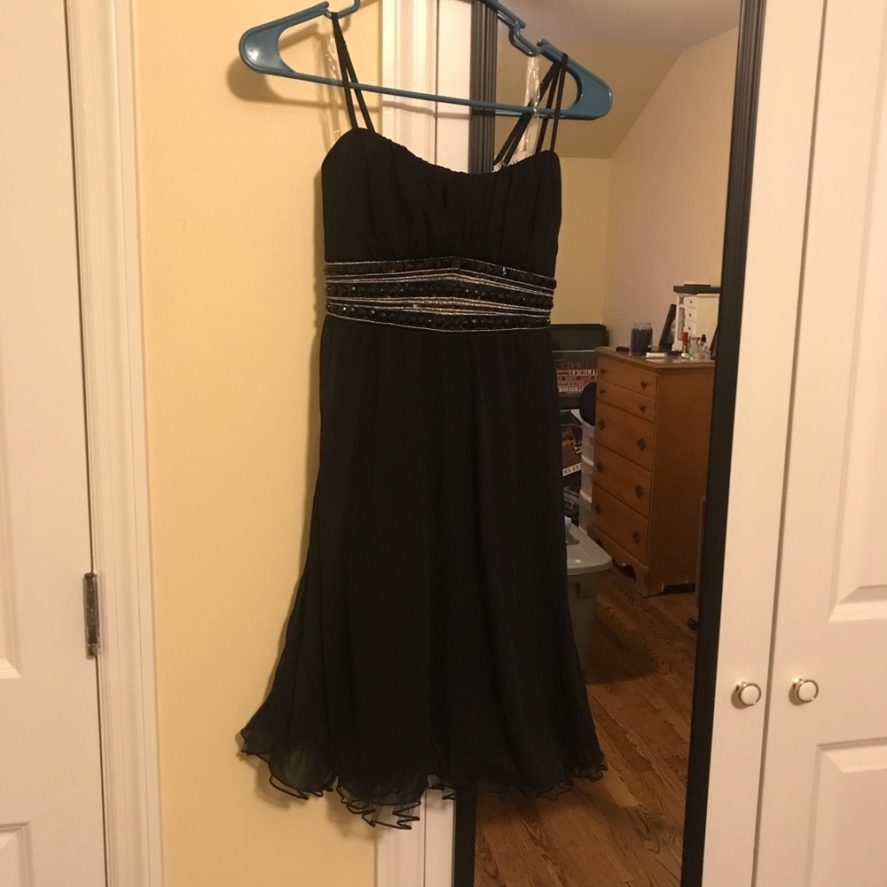 Juniors M Ruby Rox LBD - Picture 5 of 7